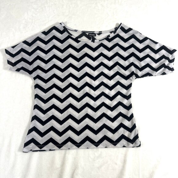 ALLOY Women’s Shirt White & Black Chevron Asymmetrical YK2 Blouse Sz XS - Picture 5 of 10